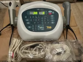 Dynatronics 709 Solaris 5 Channel Unit With Cm Soundhead And Light Probe