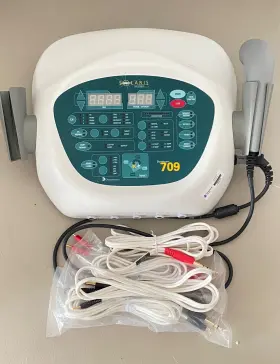 D709 Dynatronics Solaris Ultrasound Therapy System